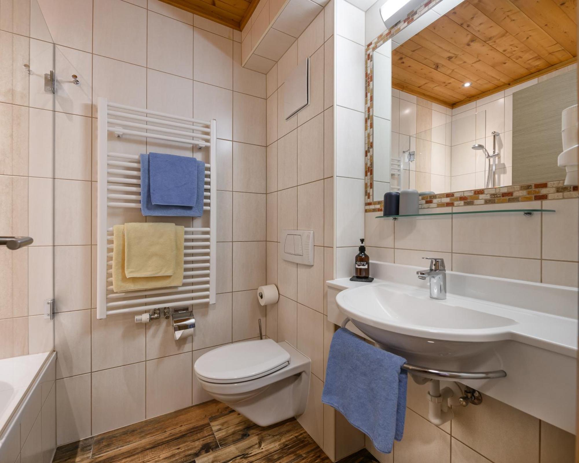 Ferienhaus Birgit - Inklusive Eintritt Alpentherme Bad Hofgastein Eksteriør billede